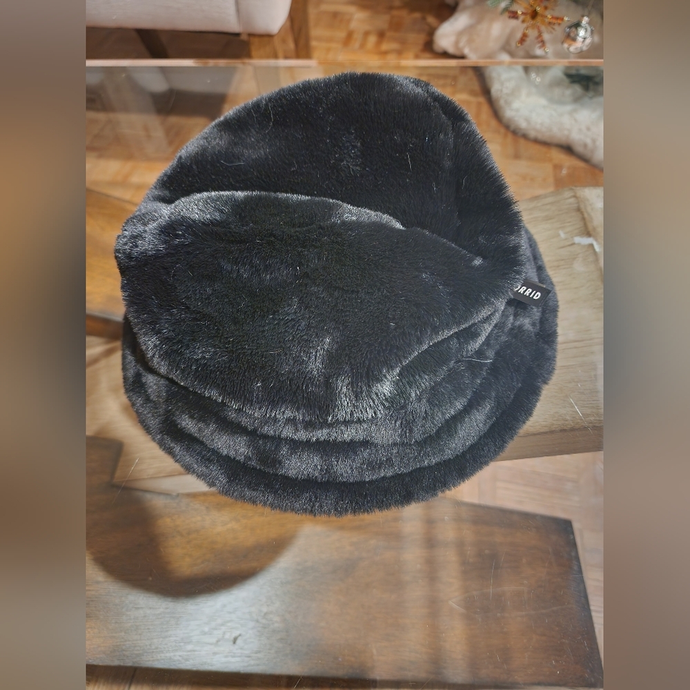 Torrid Black Faux Fur/Nylom Reversible Hat